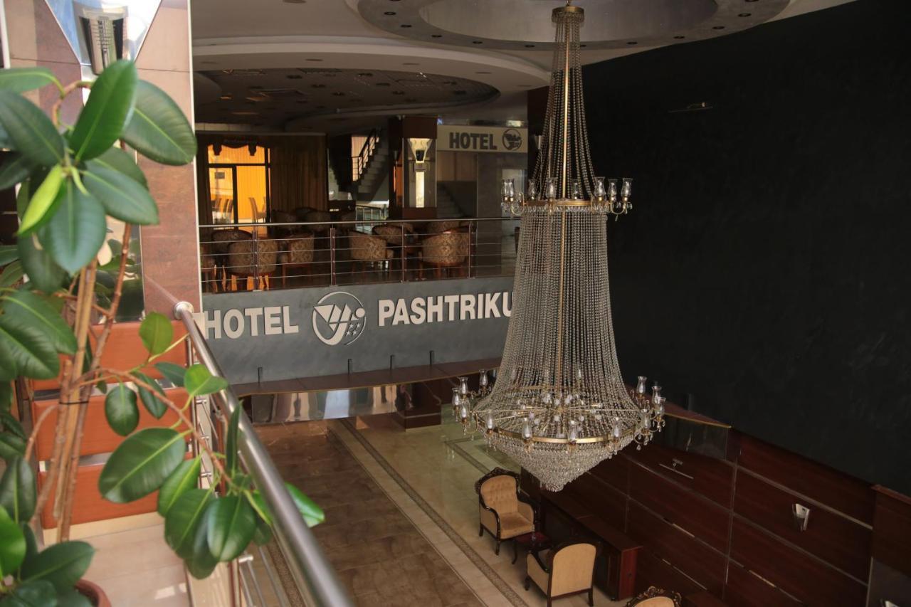 Hotel Pashtriku Gjakova Eksteriør billede