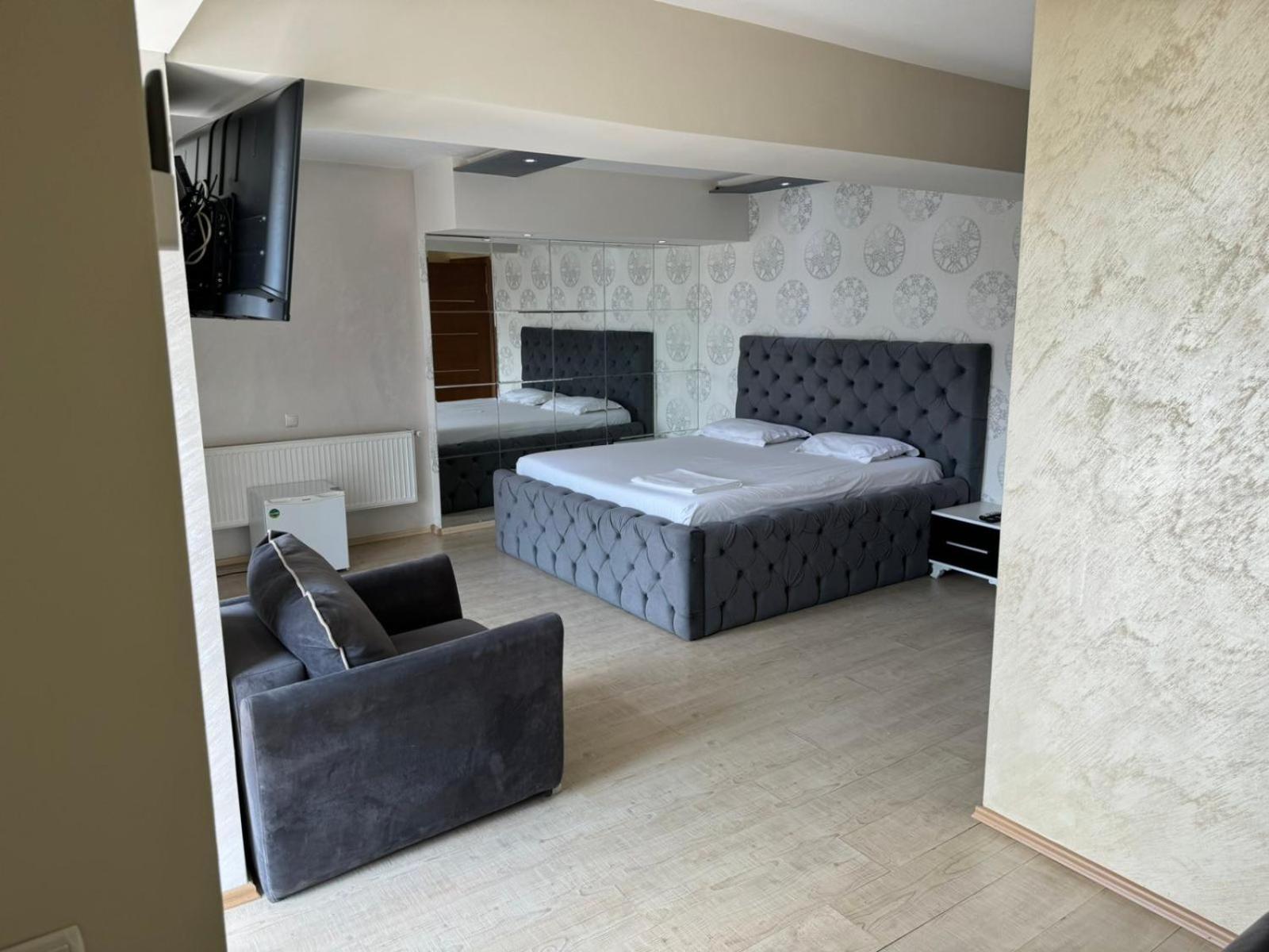 Hotel Pashtriku Gjakova Eksteriør billede