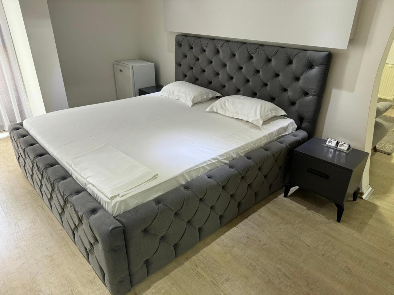Hotel Pashtriku Gjakova Eksteriør billede